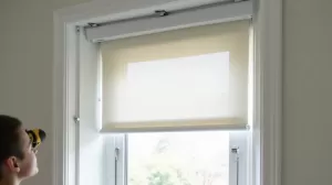 Jak zamontować roletę na okno nieotwierane