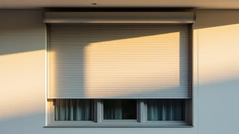 Roleta zewnętrzna nie opuszcza się do końca